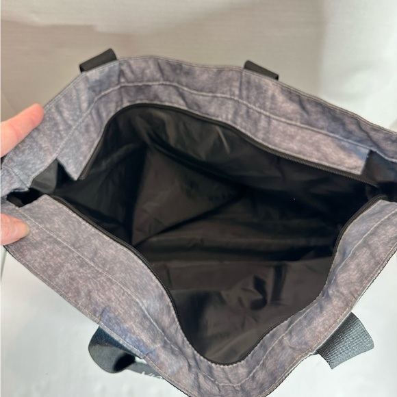 Victoria Secret Grey Cinch Sides Tote Yoga Zip Top Gym Bag Logo Double Strap - Picture 2 of 3